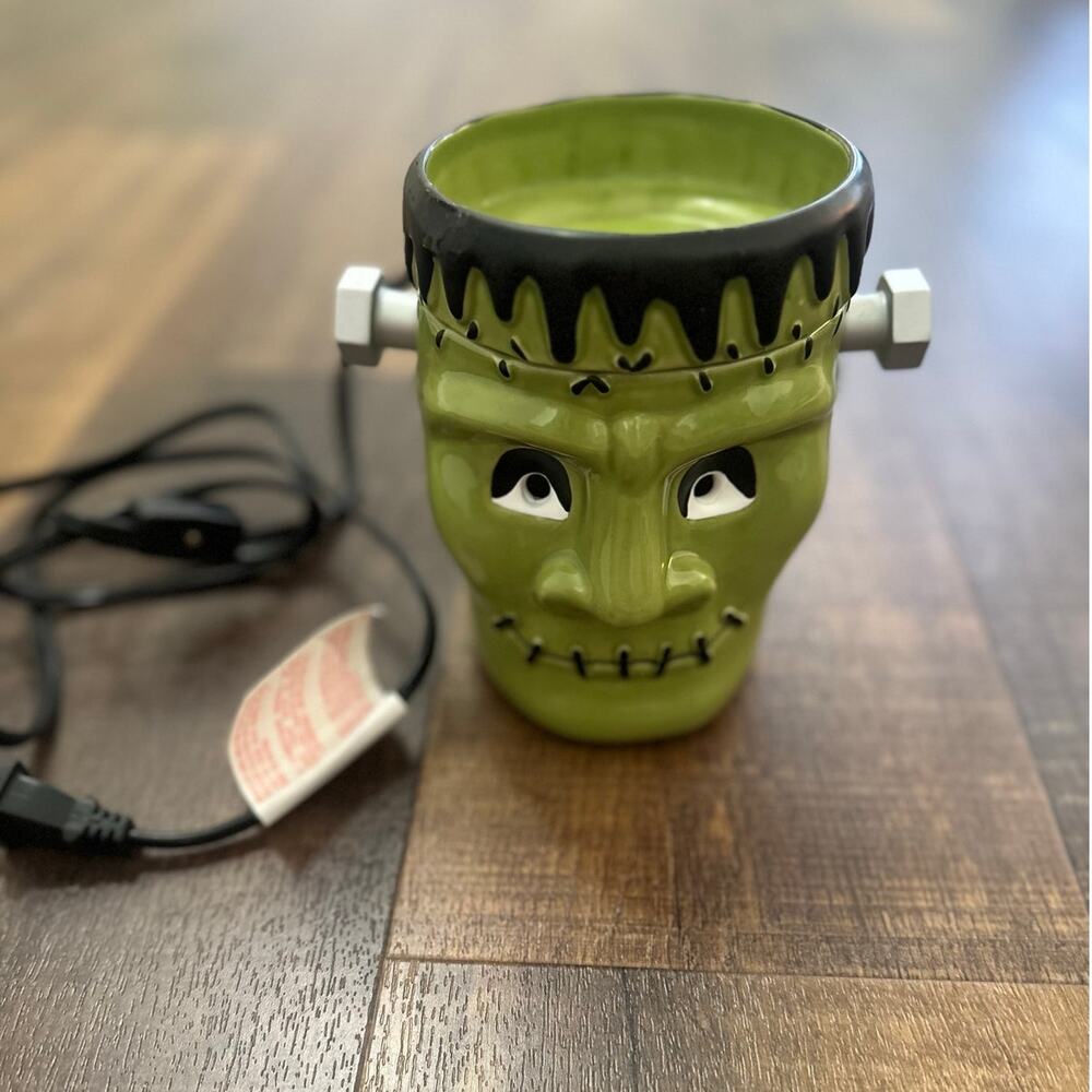 Scentsy Frankenstein Halloween Wax Warmer Electric Plug In W/ Box